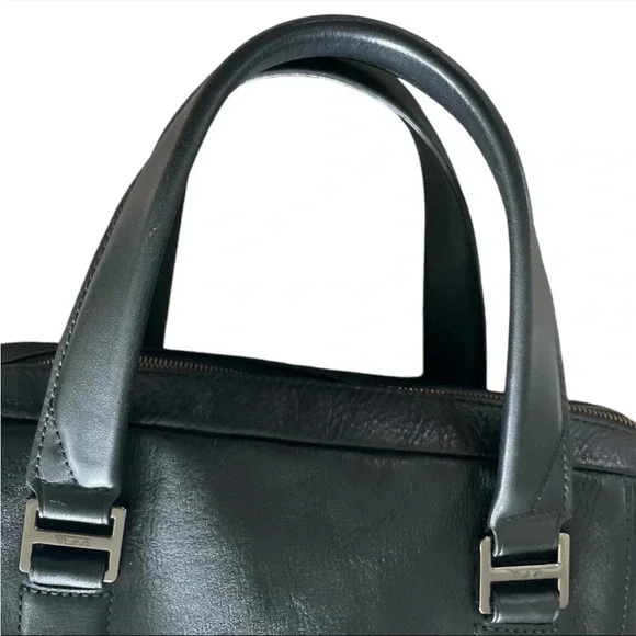 Tumi Beacon Hill Smith Jetsetter bag Sunday leather laptop travel bag black